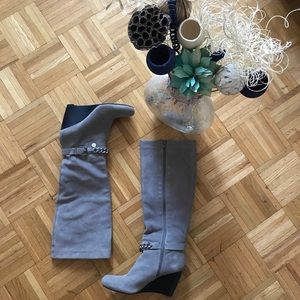 Women’s Suede BCBG Knee Boots Size 8.5